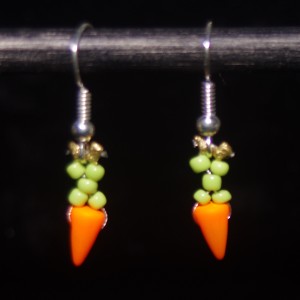 carrot earrings thumbnail